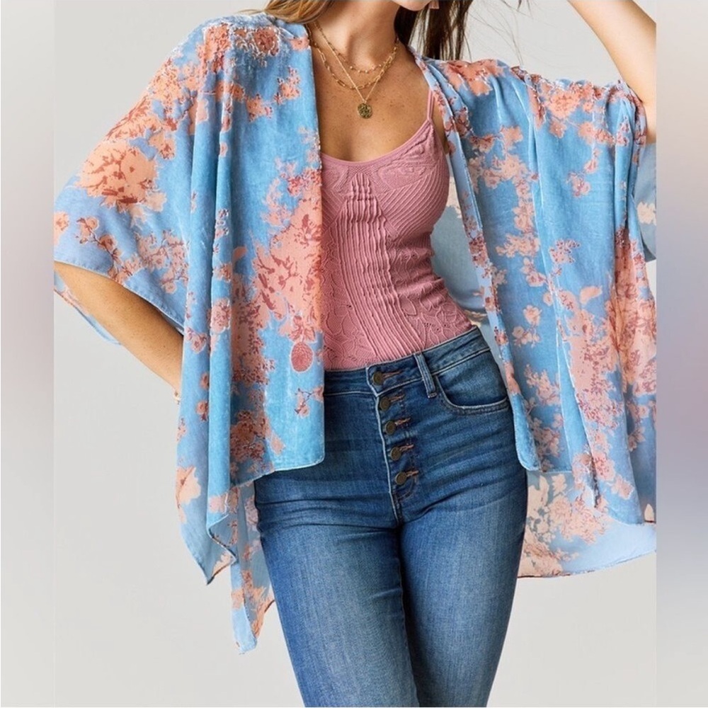 2 Francesca's Collections Blue and Brown Floral and Blue and Pink Floral Kimonos